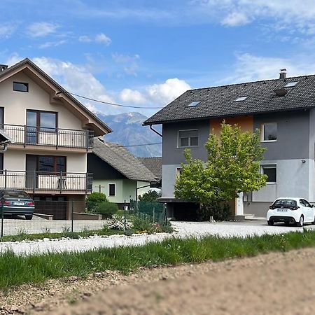 Lesnavesna Designer Apartment With A Garden Visoko  Exterior photo